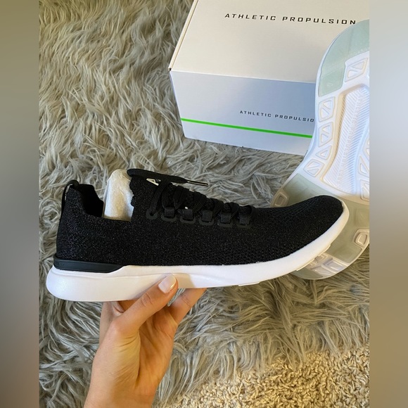 NWT APL technoloom breeze metallic black sneakers - Picture 3 of 8